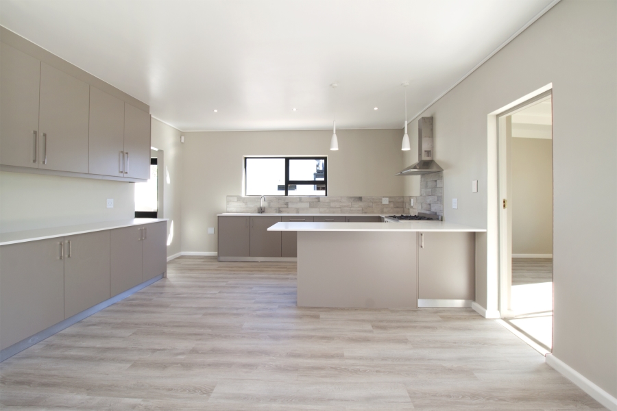 4 Bedroom Property for Sale in Kommetjie Western Cape
